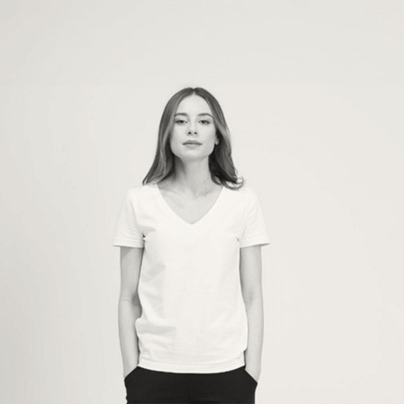 NIEZWYKŁA HISTORIA ZWYKŁEJ KOSZULKI